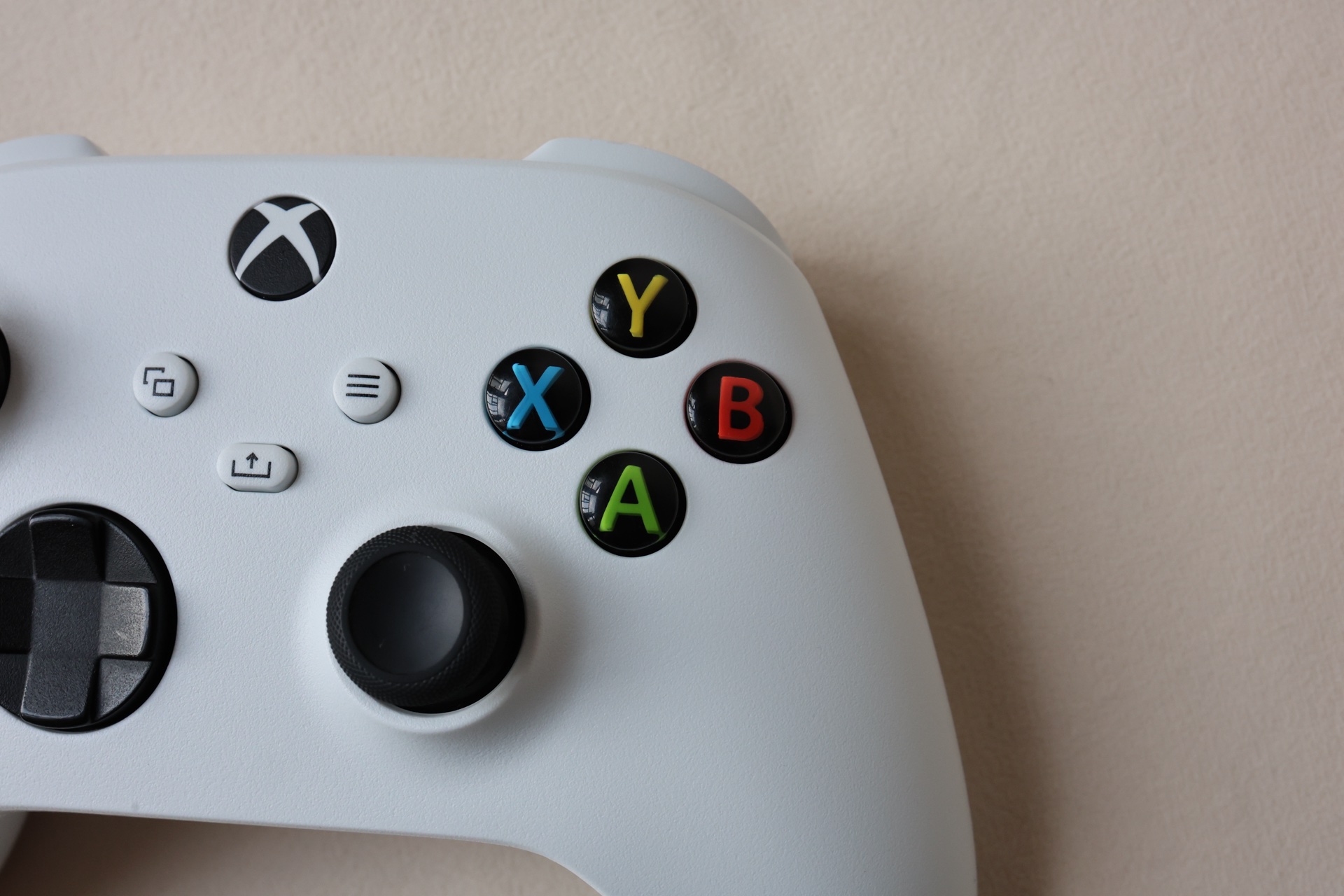 Xbox Series X|S 白色手柄｜赠充电电池实拍 3
